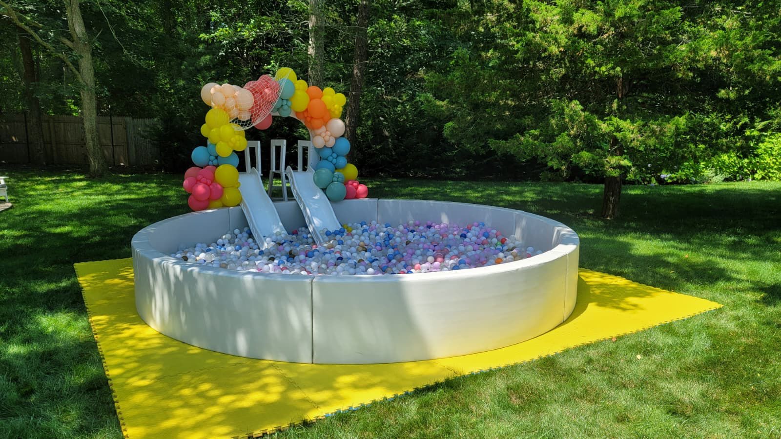 Infinity (15ft Round) Ball Pit rental